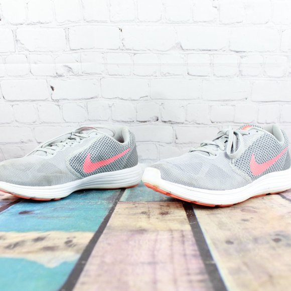 NIKE Revolution 3 Athletic Sneakers Shoes Size 9 W - Picture 2 of 9